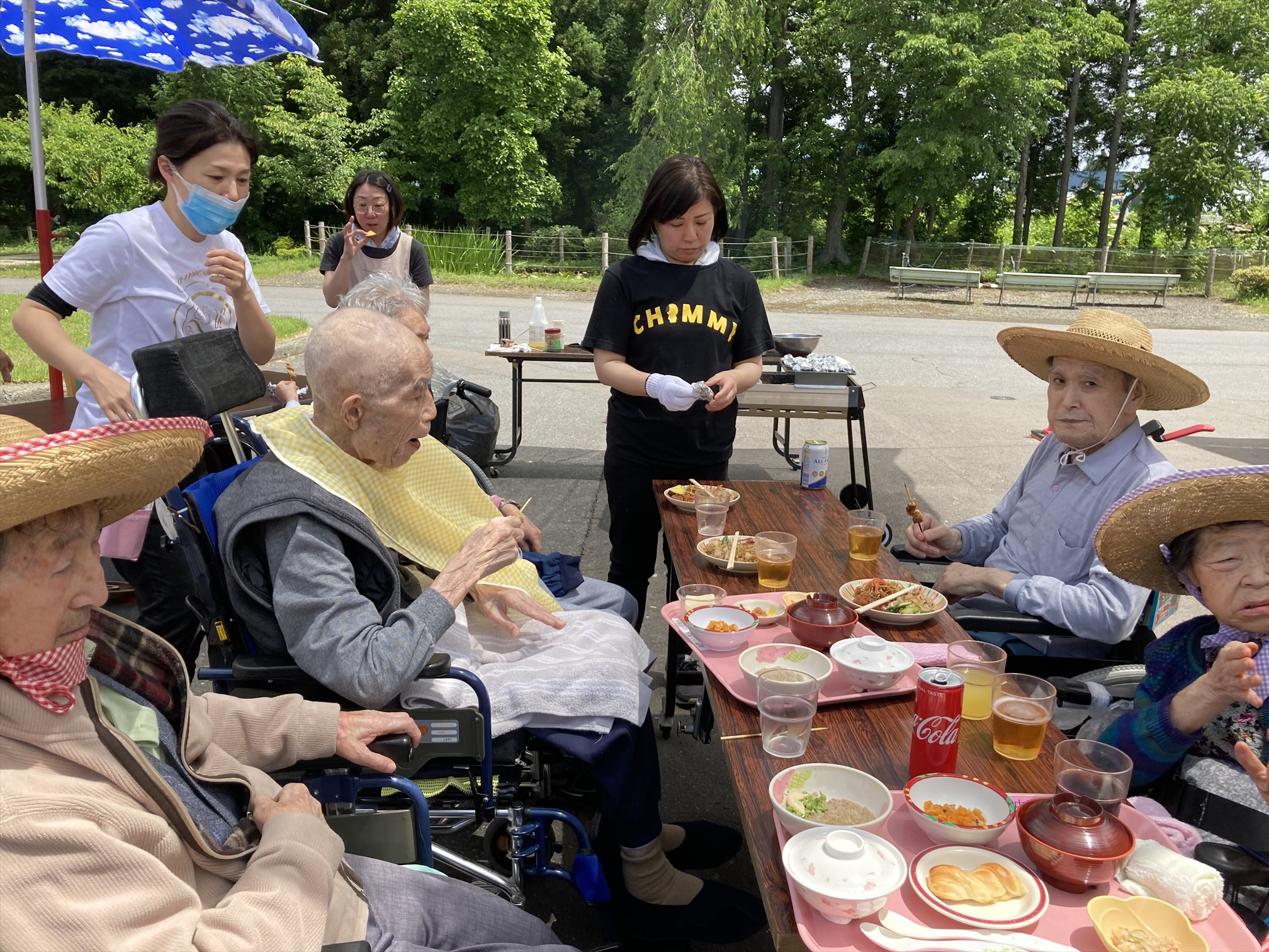 屋外バーベキューは大人気！